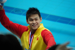 冠军实力 向上不息 吉利汽车品牌代言人孙杨勇夺全国游泳冠军赛4项金牌